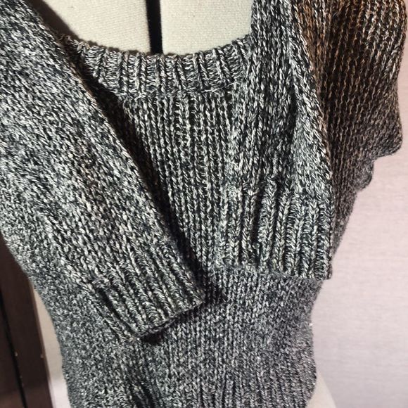 Say What? Cropped Grey Crew Neck Sweater Med. Extra Long Sleeves/Ribbed Accents - Picture 5 of 13